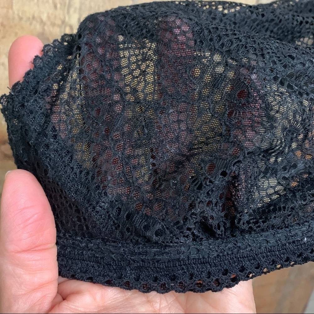 Victoria's Secret Black Lace Halter Bra - Picture 9 of 9